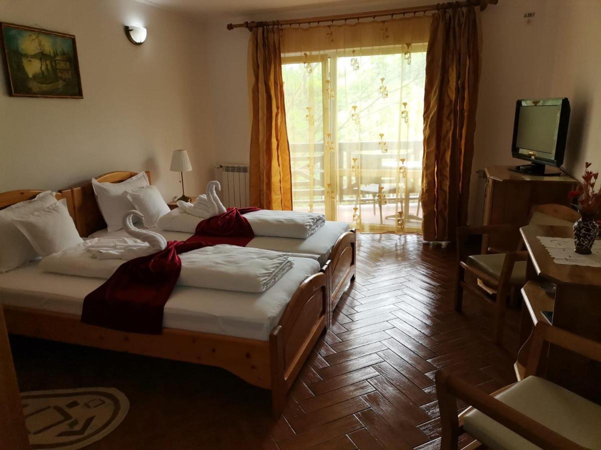 Hotel Wels Băltenii de Sus Eksteriør bilde