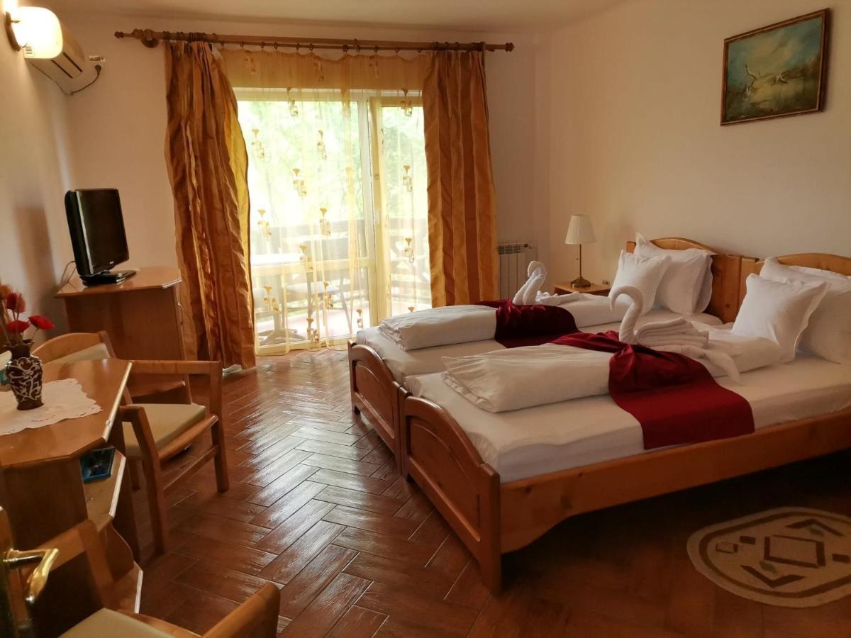 Hotel Wels Băltenii de Sus Eksteriør bilde
