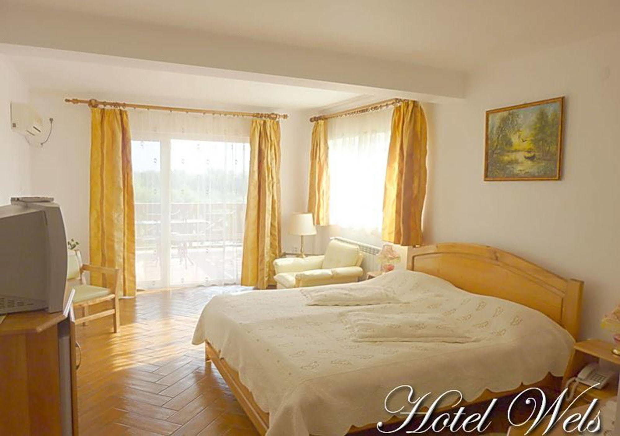 Hotel Wels Băltenii de Sus Eksteriør bilde