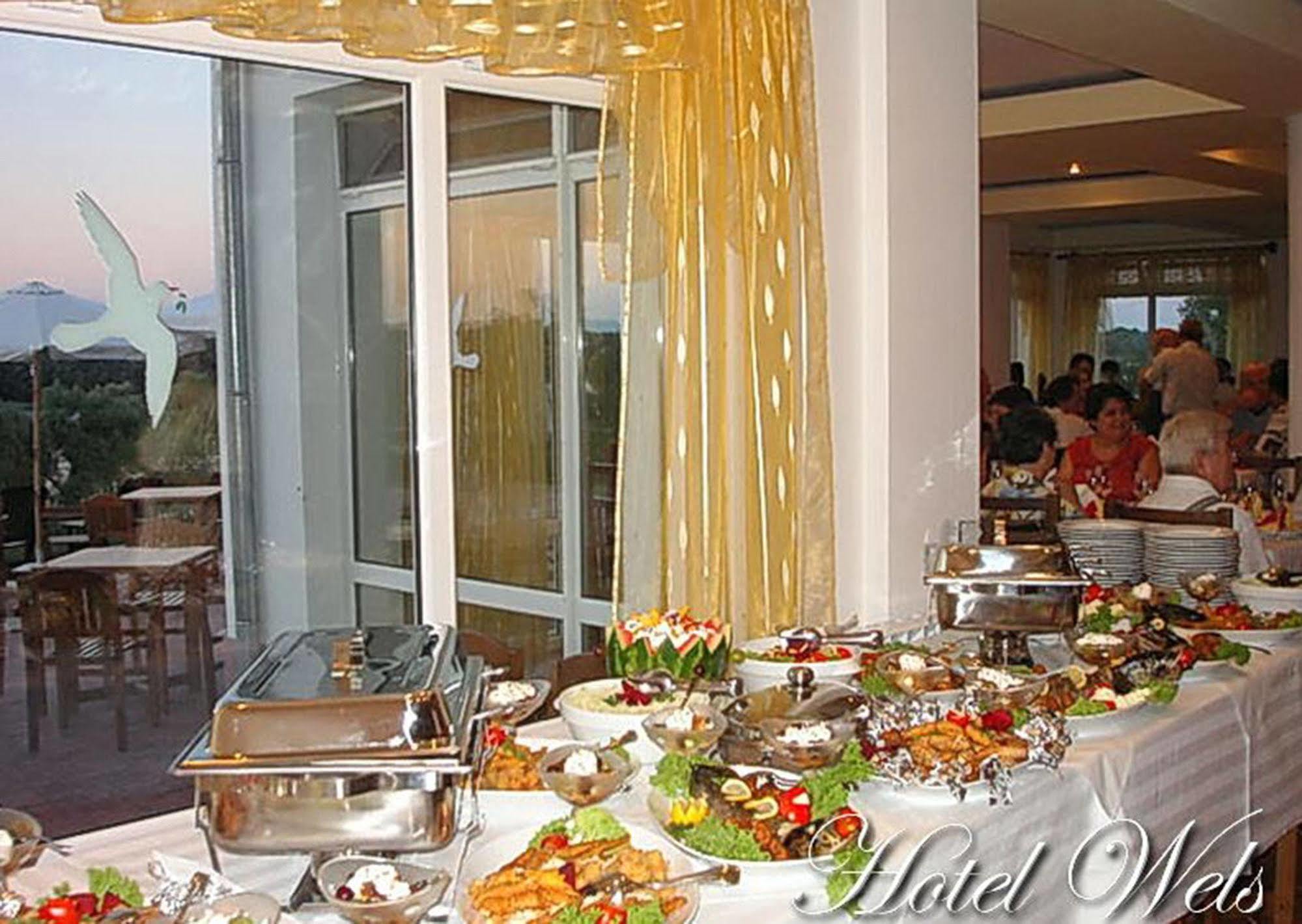 Hotel Wels Băltenii de Sus Eksteriør bilde