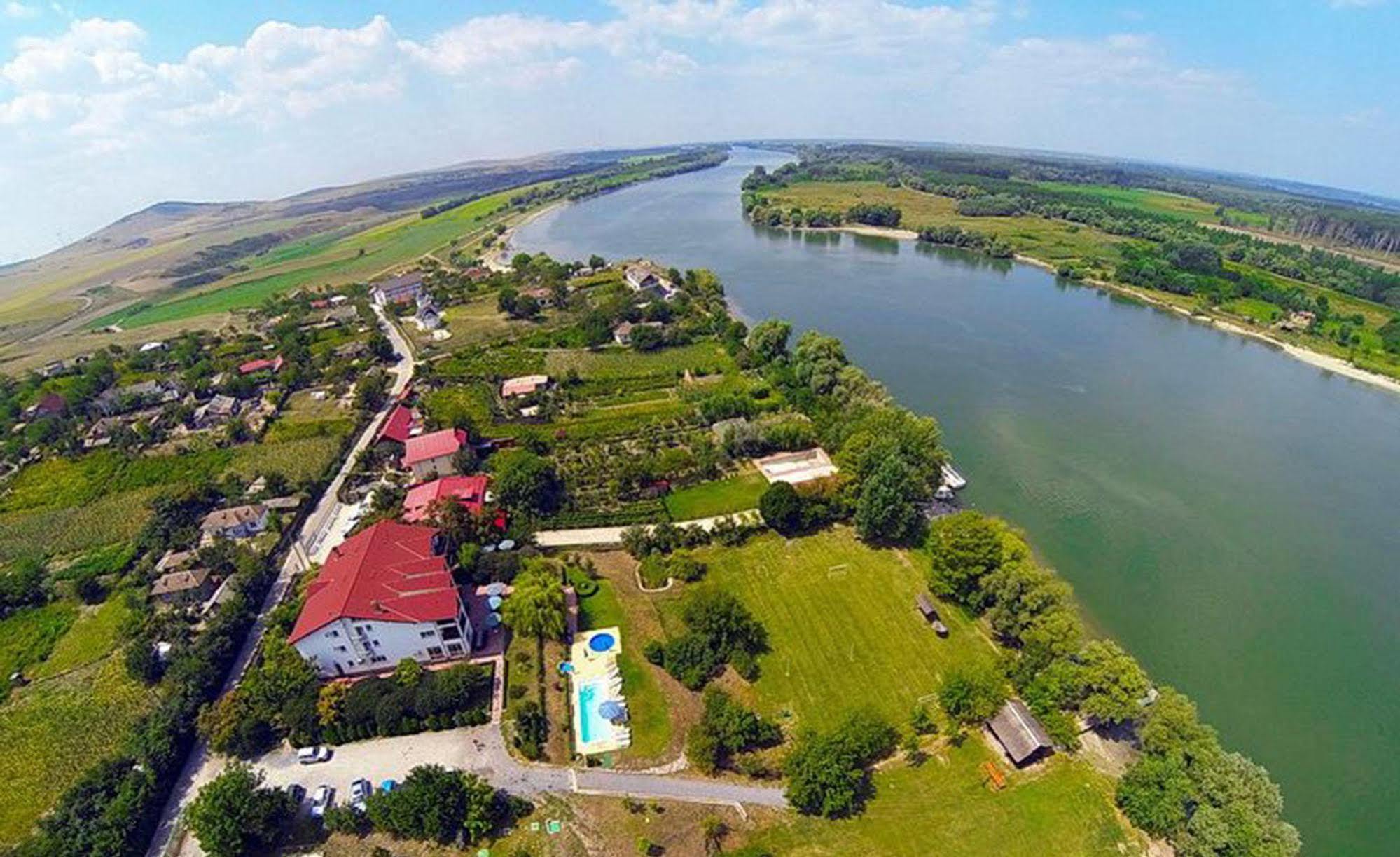 Hotel Wels Băltenii de Sus Eksteriør bilde